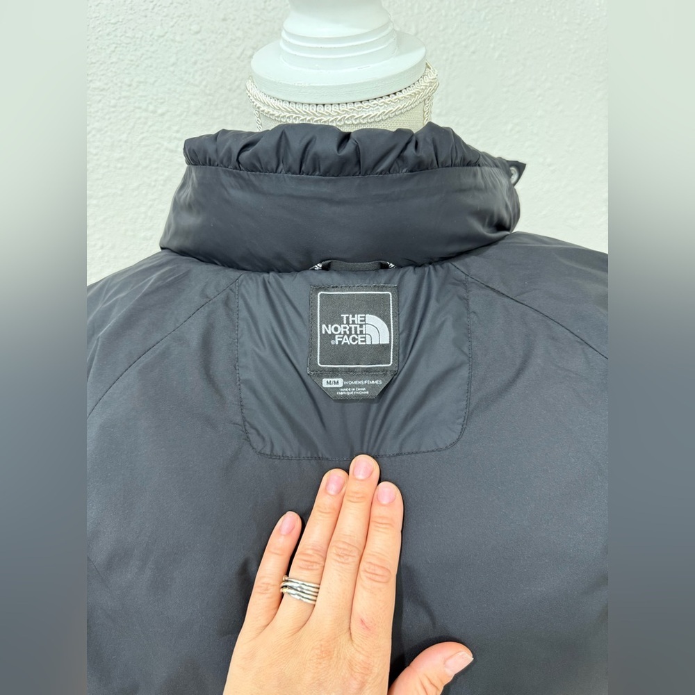 The North Face Women's Caroline Black Long Puffer Coat with Belt Size M - Picture 8 of 14